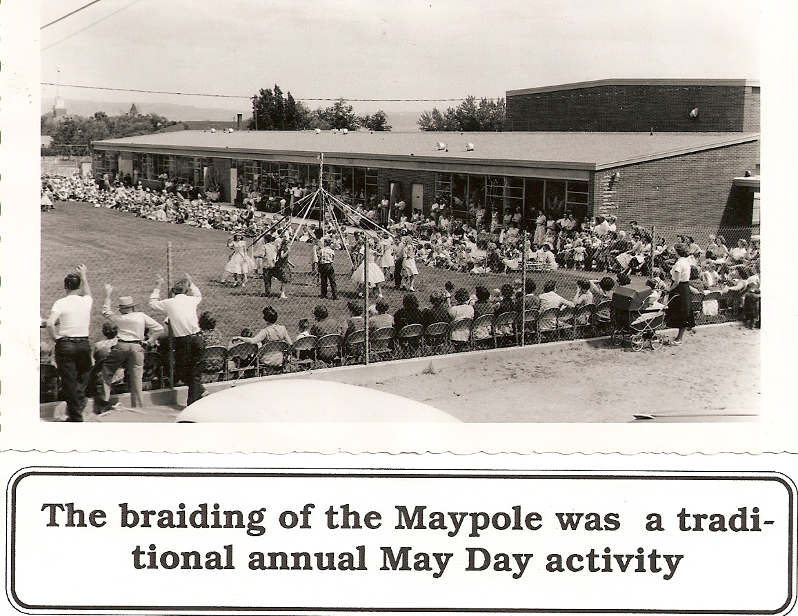 WCHS-00299 Kids braiding the Maypole at West Elementary School