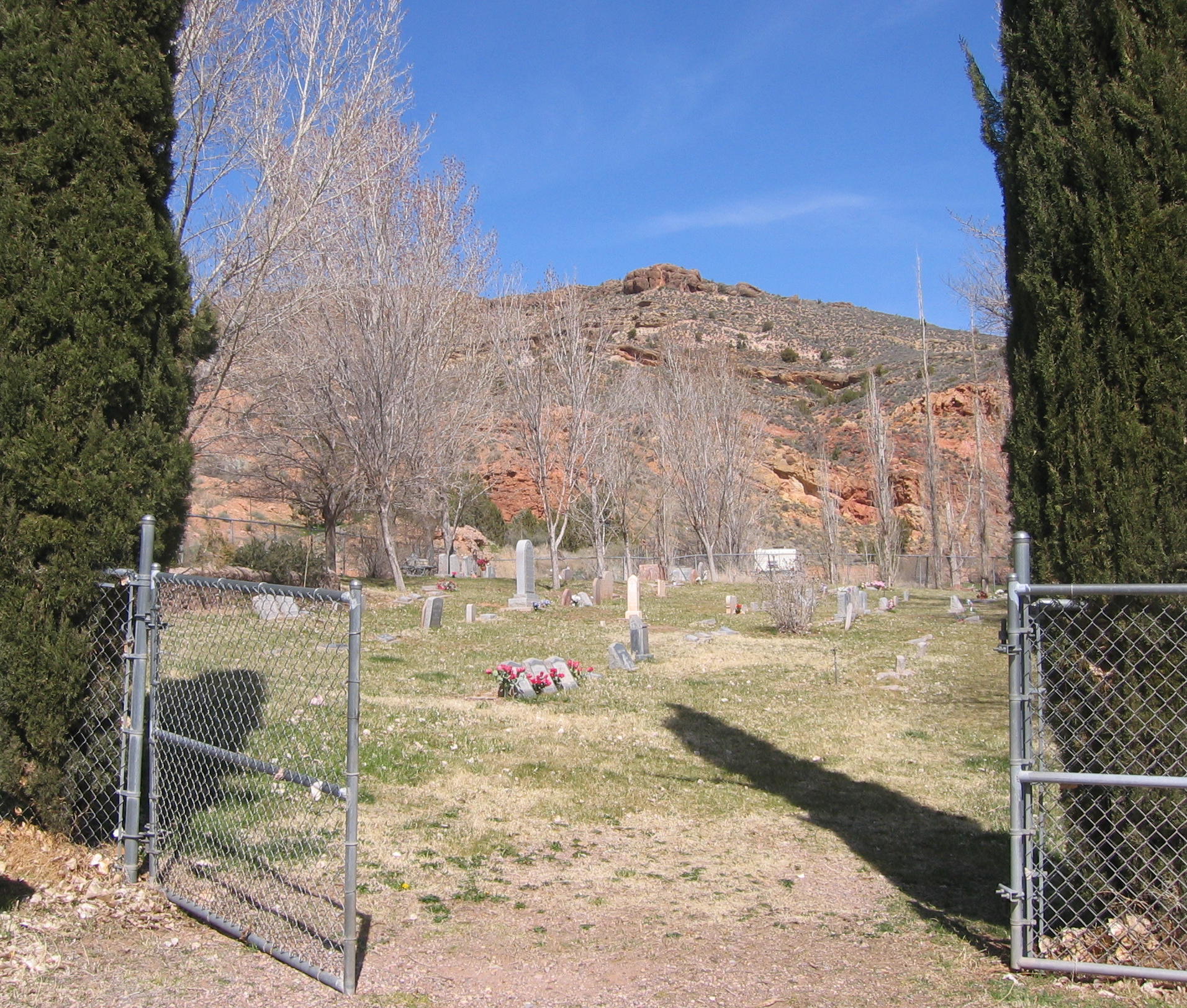 Main gate of the Gunlock Cemetery