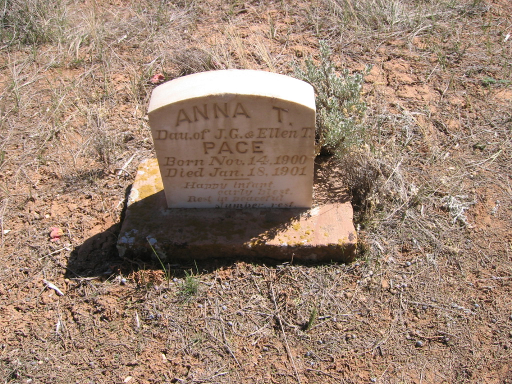 Anna T. Pace grave in the Pinto Cemetery