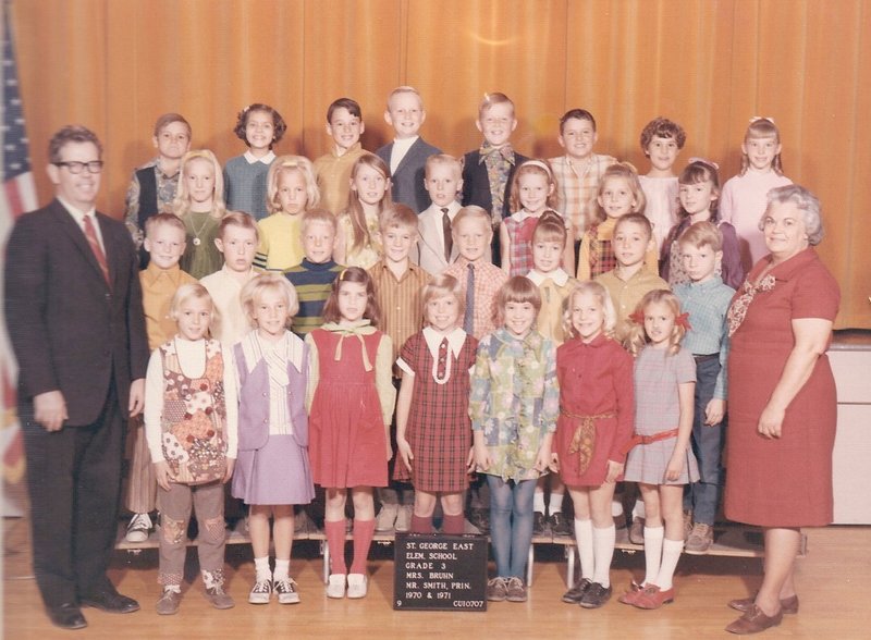 Mrs. Lorna Bruhn's 1970-1971 third grade class at East Elementary School