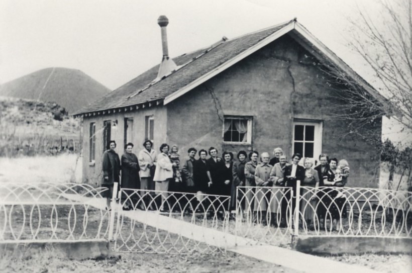 People in front of the Veyo Relief Society House