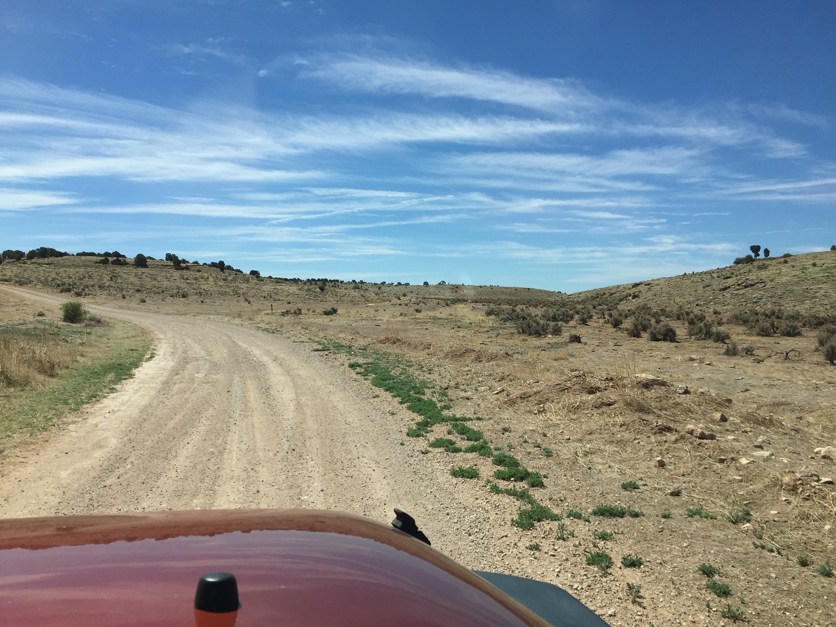 An unmarked road approaching the intersection of BML Road 1058 on the Arizona Strip