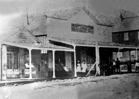 1880s photo of the Cosmopolitan Restaurant