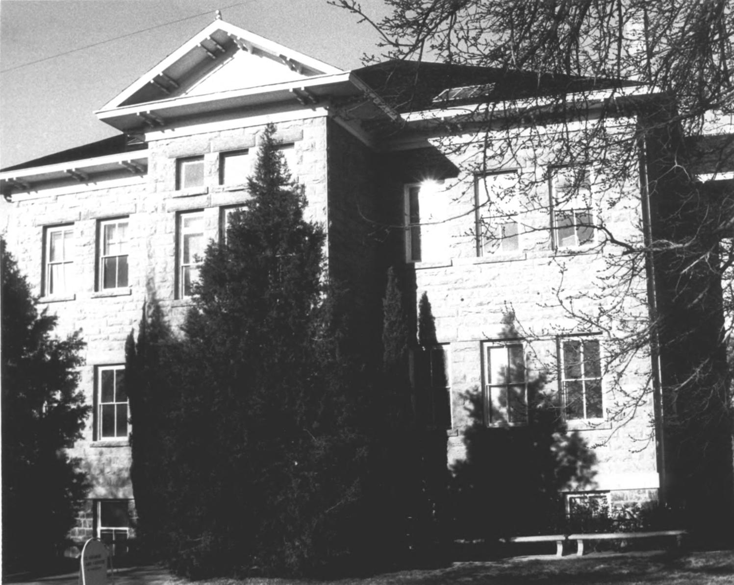 Front of the Dixie Academy Building in 1980