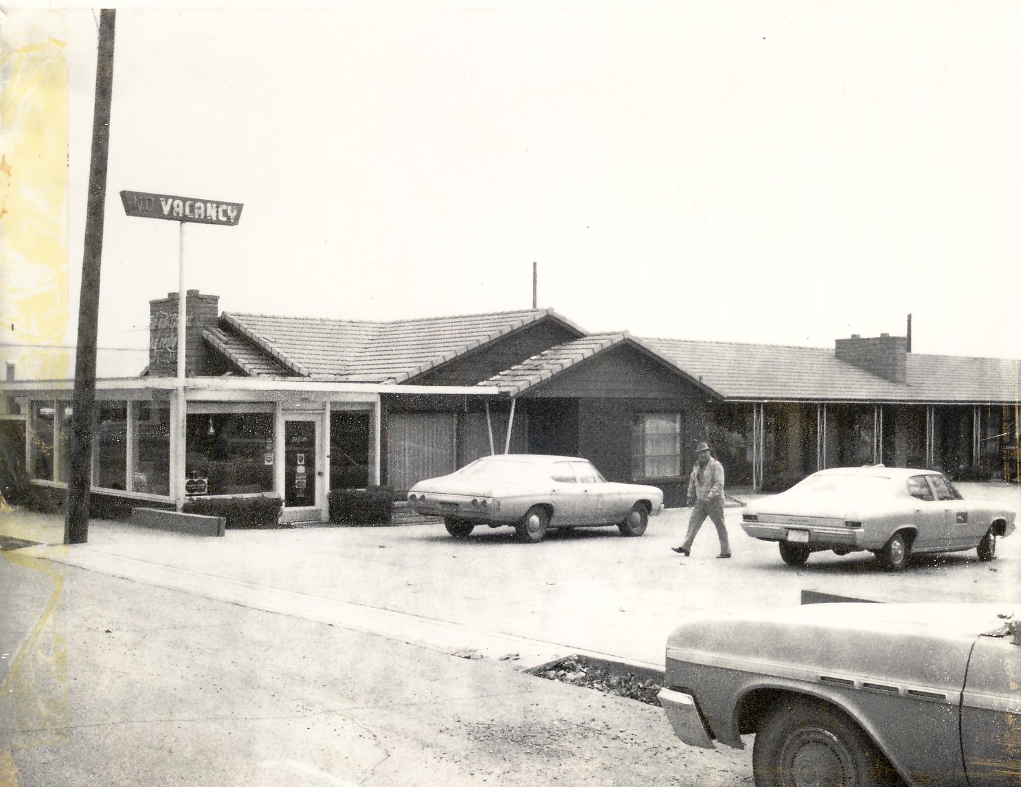 Photo of the Twin Oaks Motel in St George