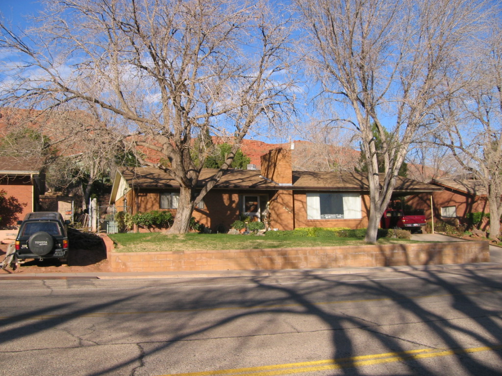 Photo of the home at 302 W Diagonal St in St George
