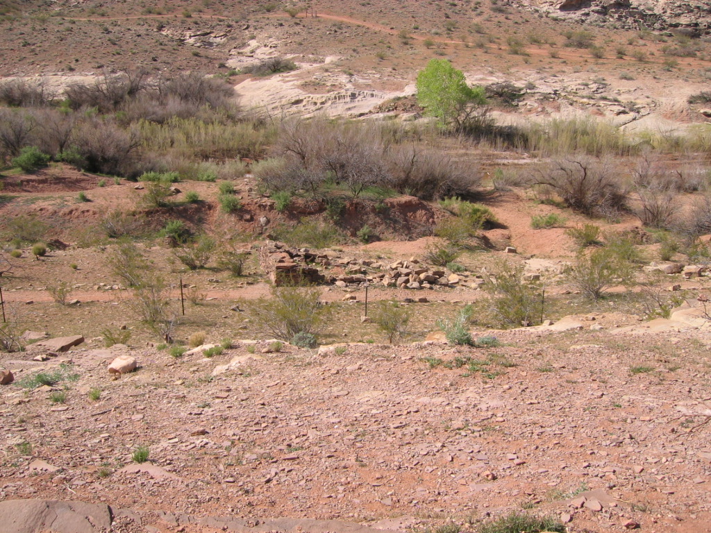 Photo of the trail along the Fort Pearce Wash on the south side of Fort Pearce