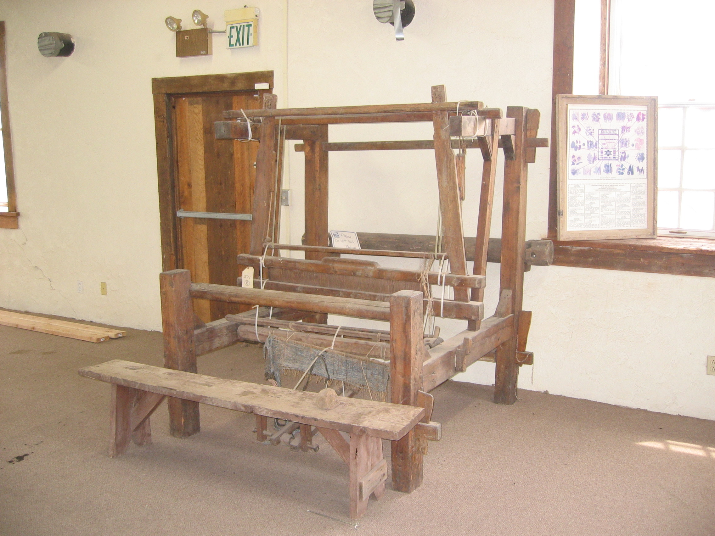 WCHS-00127 An old weaving loom