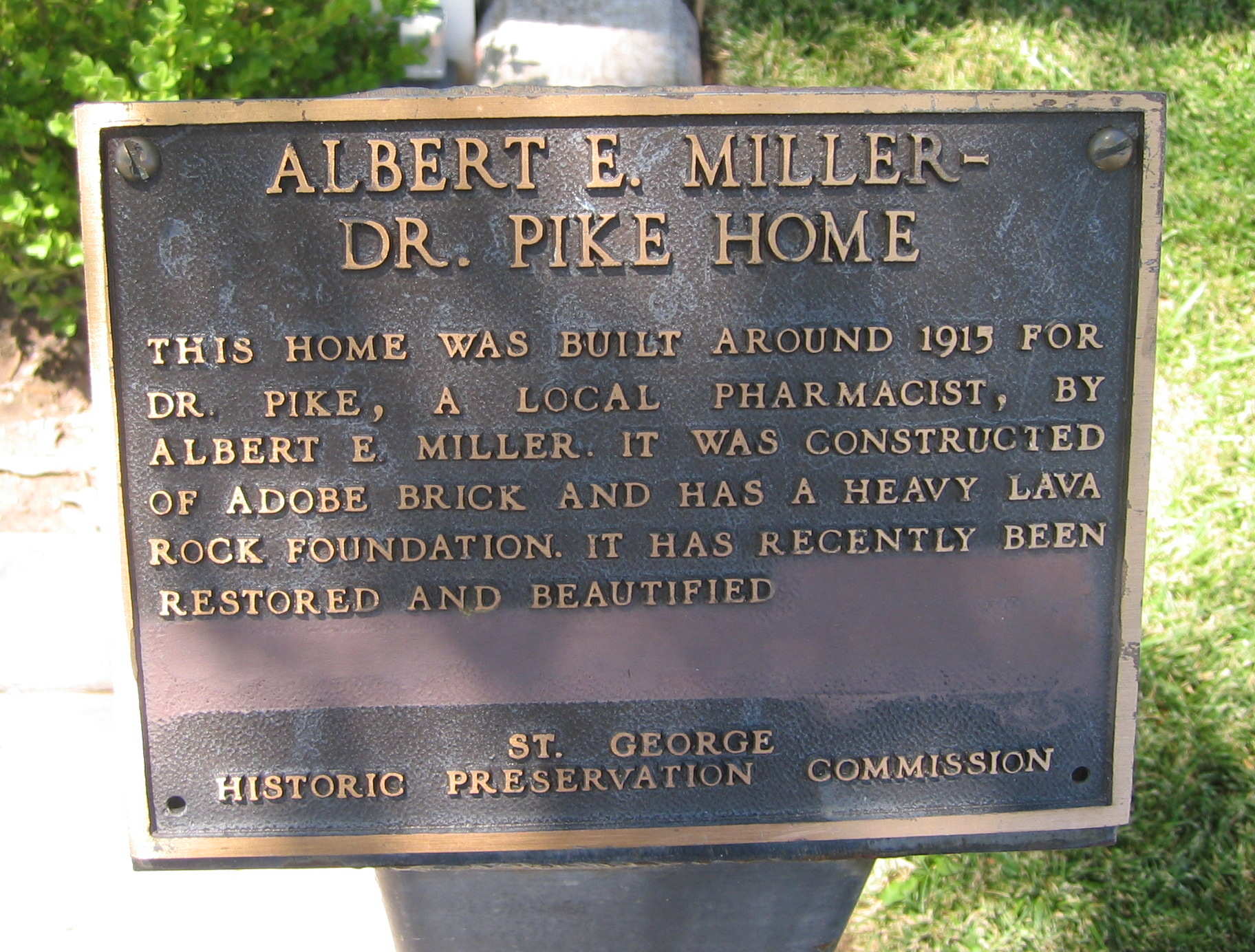 WCHS-00193 Plaque in front of the Miller-Pike home