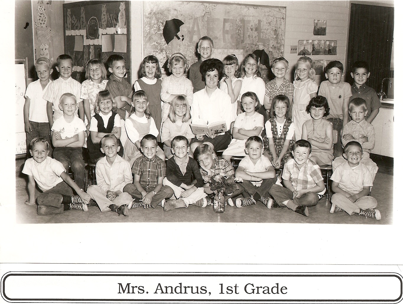 WCHS-00271 Mrs. Andrus' 1959-1960 First Grade Class