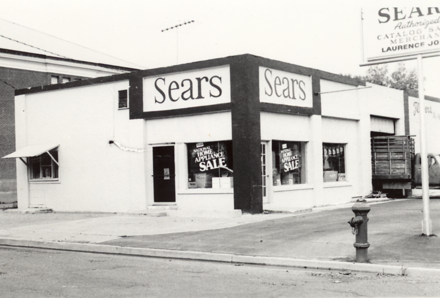 WCHS-00376 Sears store in Hurricane