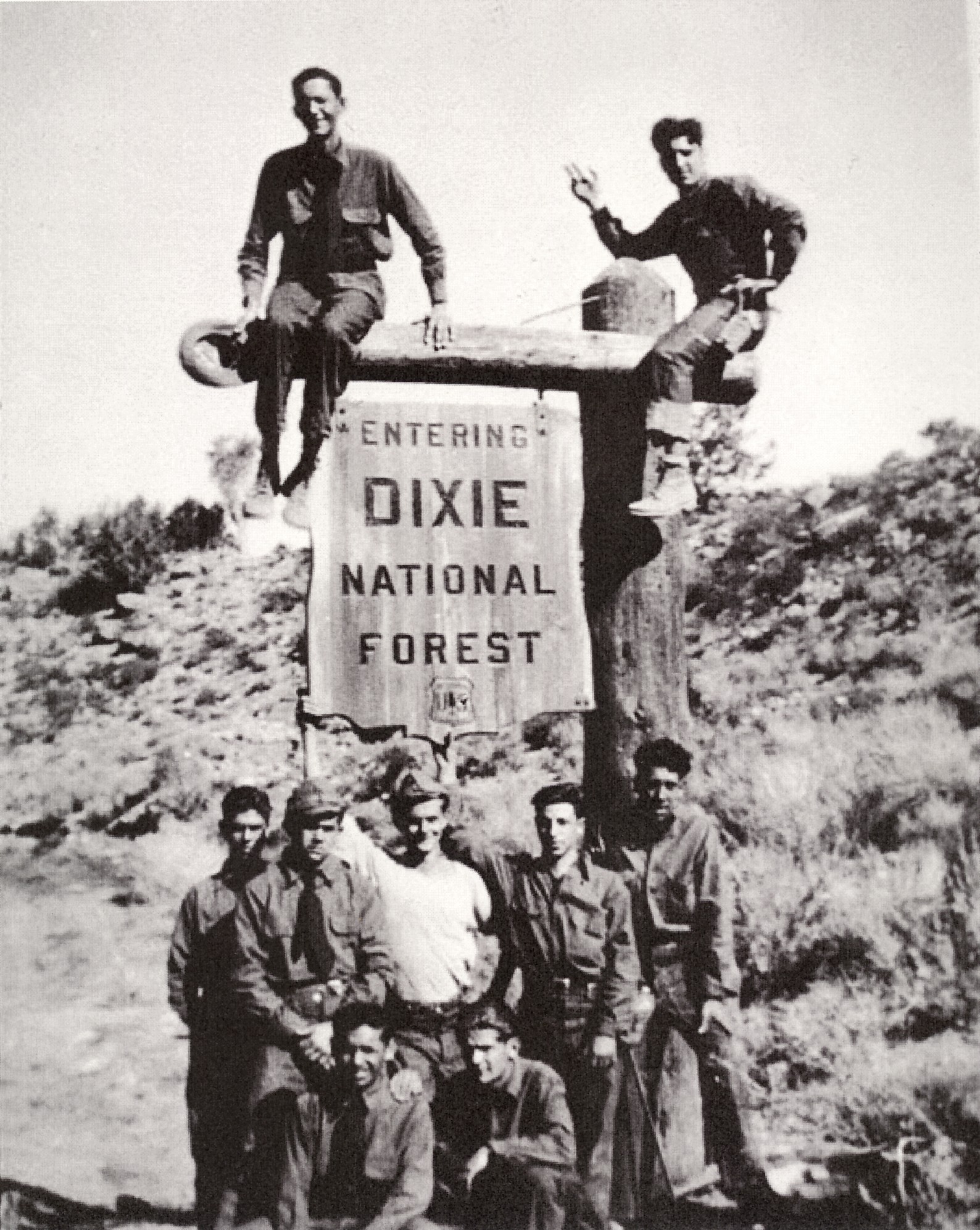 WCHS-00505 Dixie National Forest sign and CCC enrollees