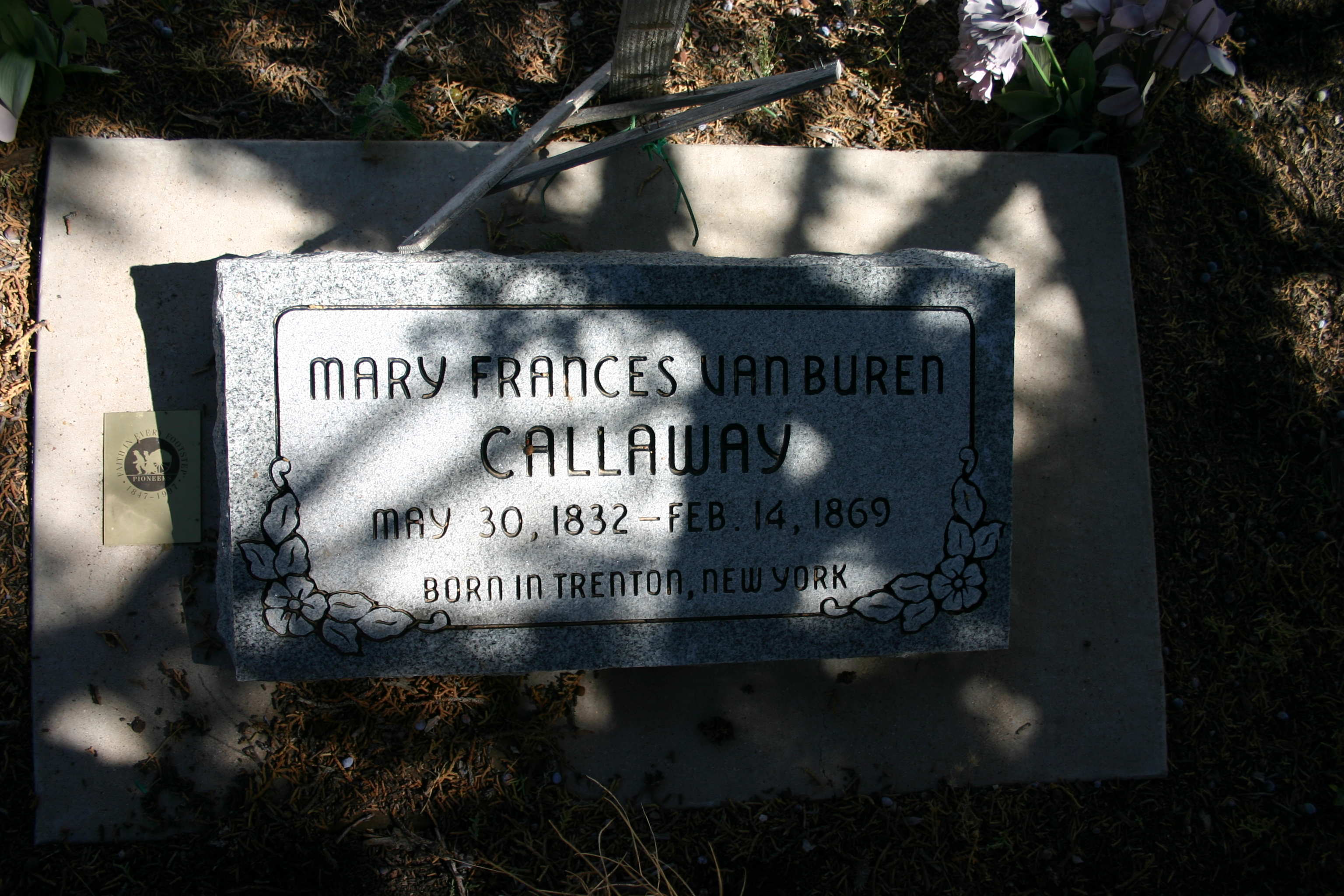 Mary Frances VanBuren Callaway gravestone at the Hebron Cemetery
