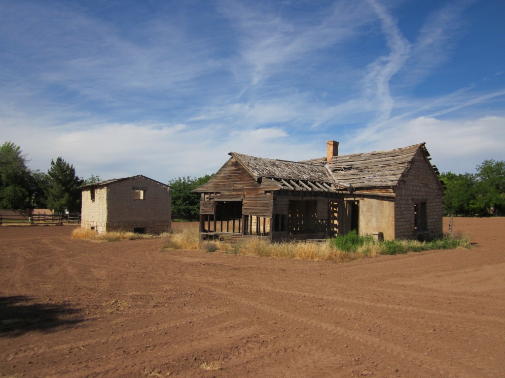 Ern Larson House and Granary