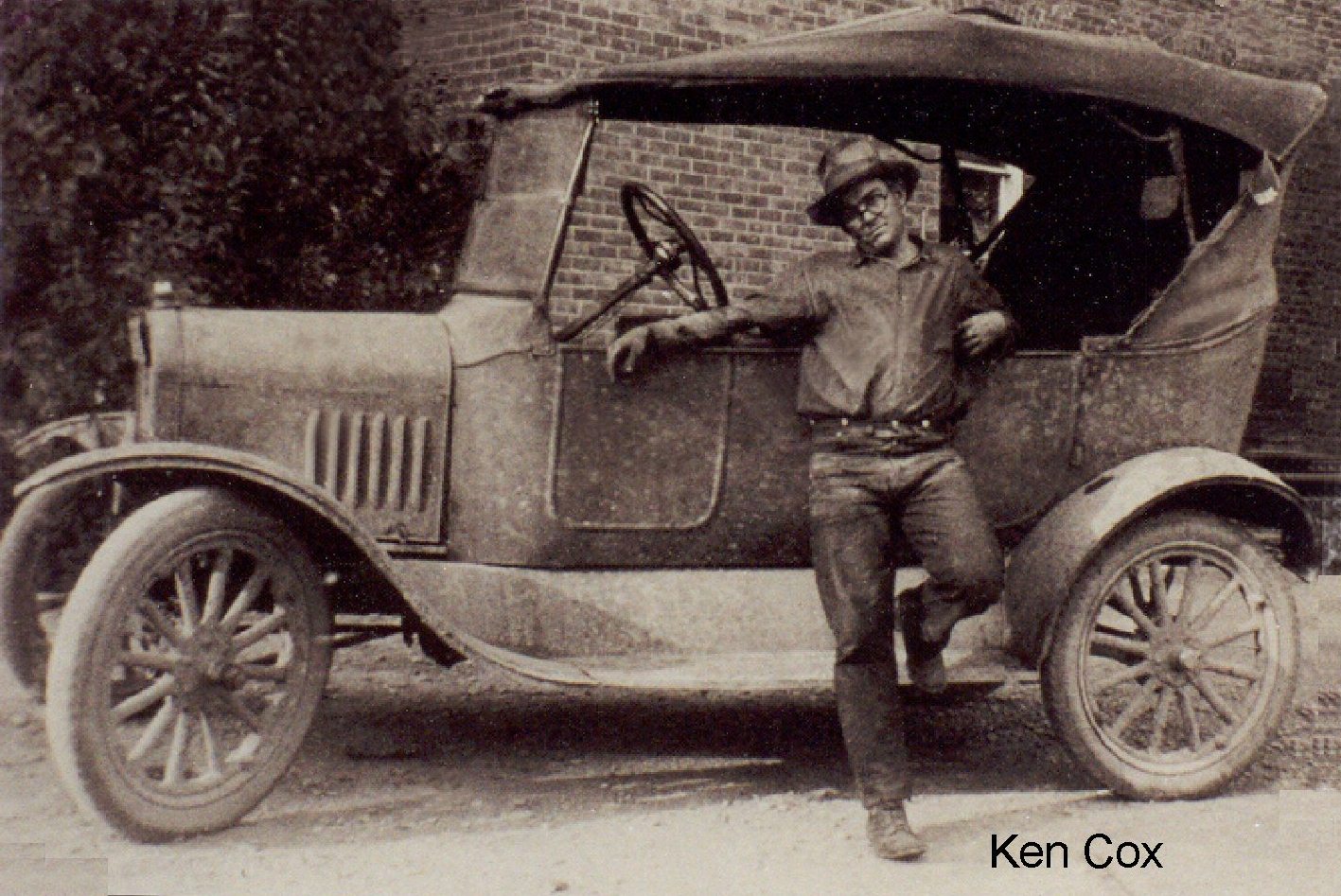 WCHS-01096 Ken Cox with his homemade car in 1931