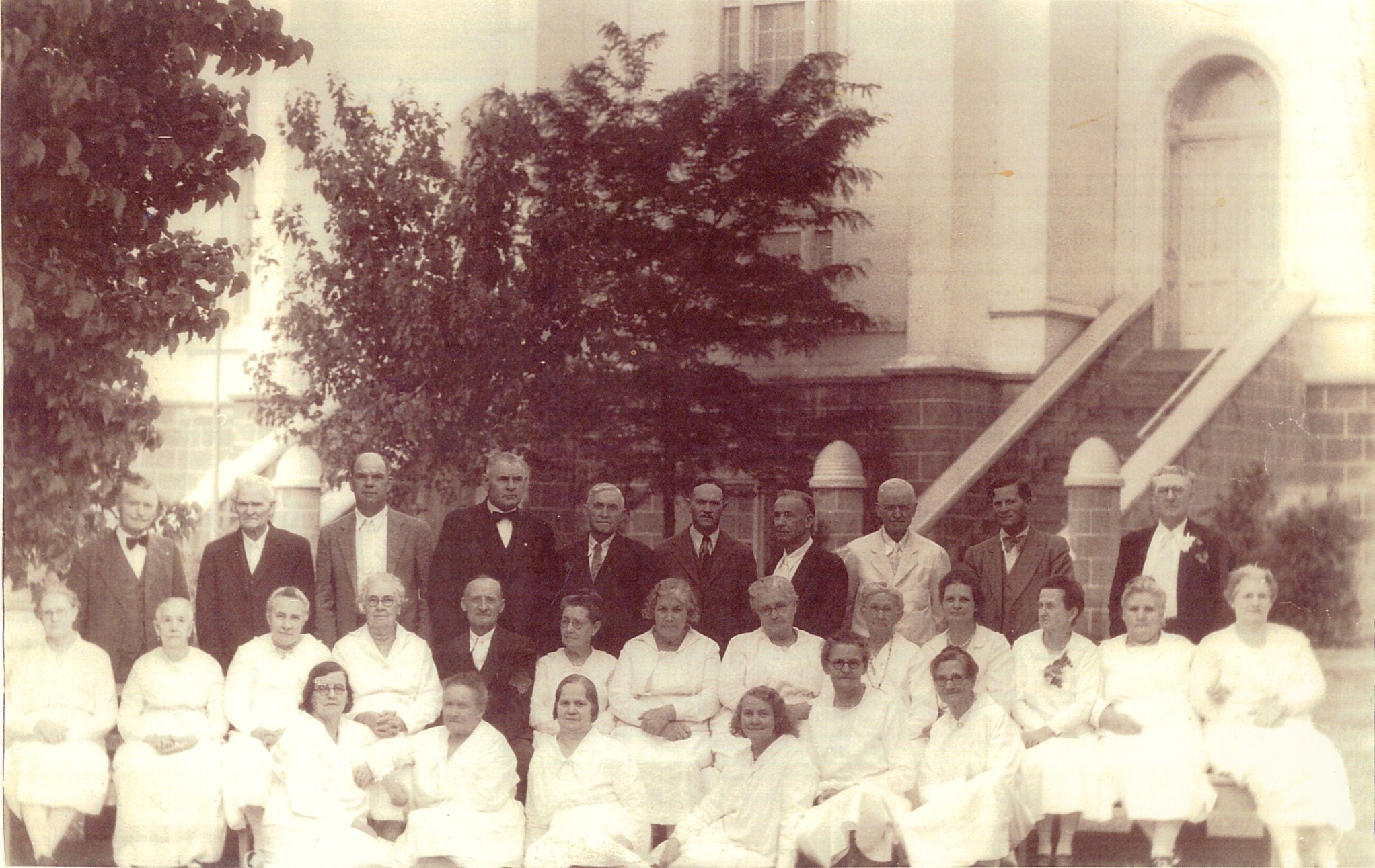 Temple workers in front of the St. George Temple