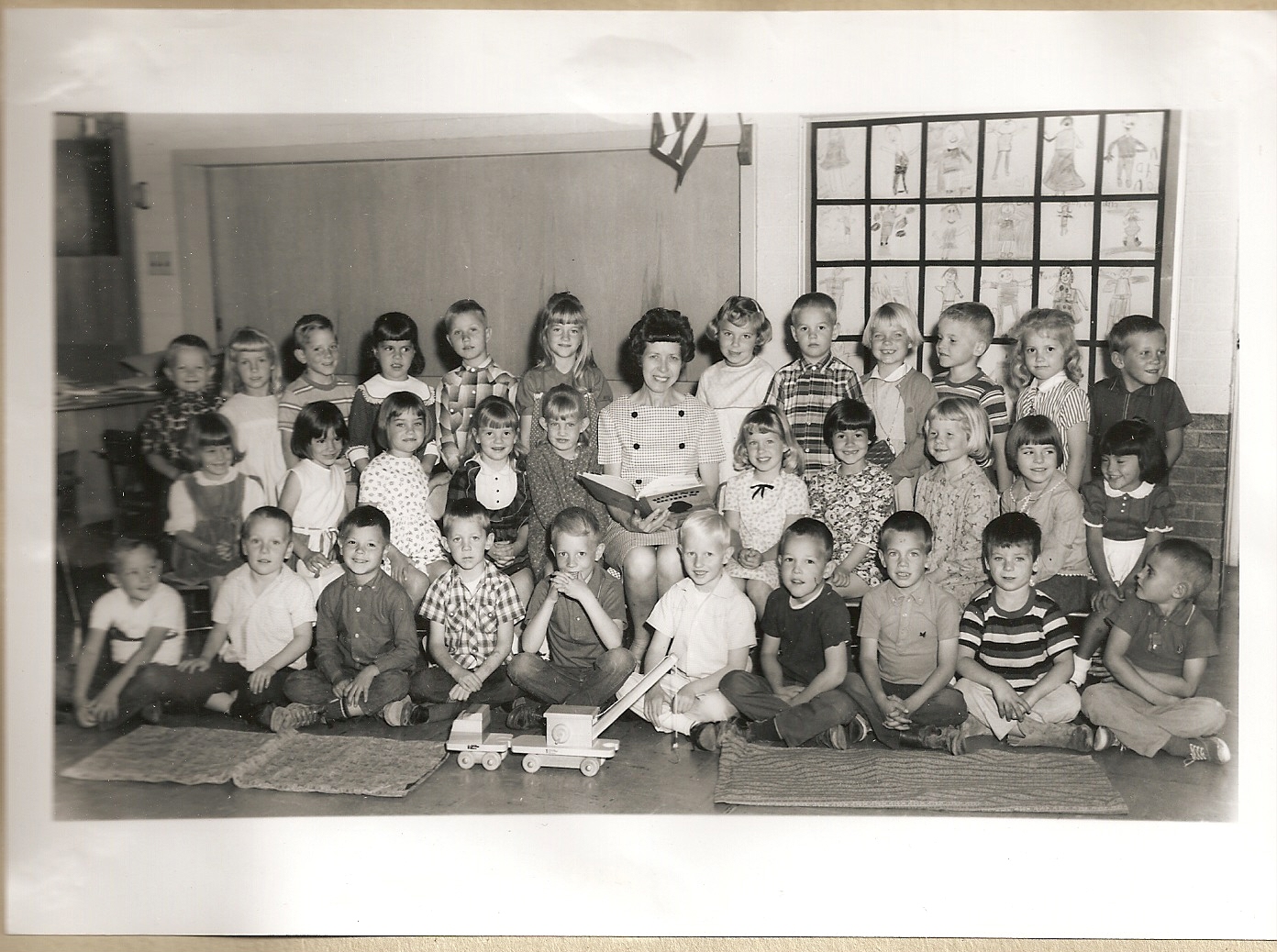 Mrs. Hazel Fawson's 1966-1967 kindergarten AM class