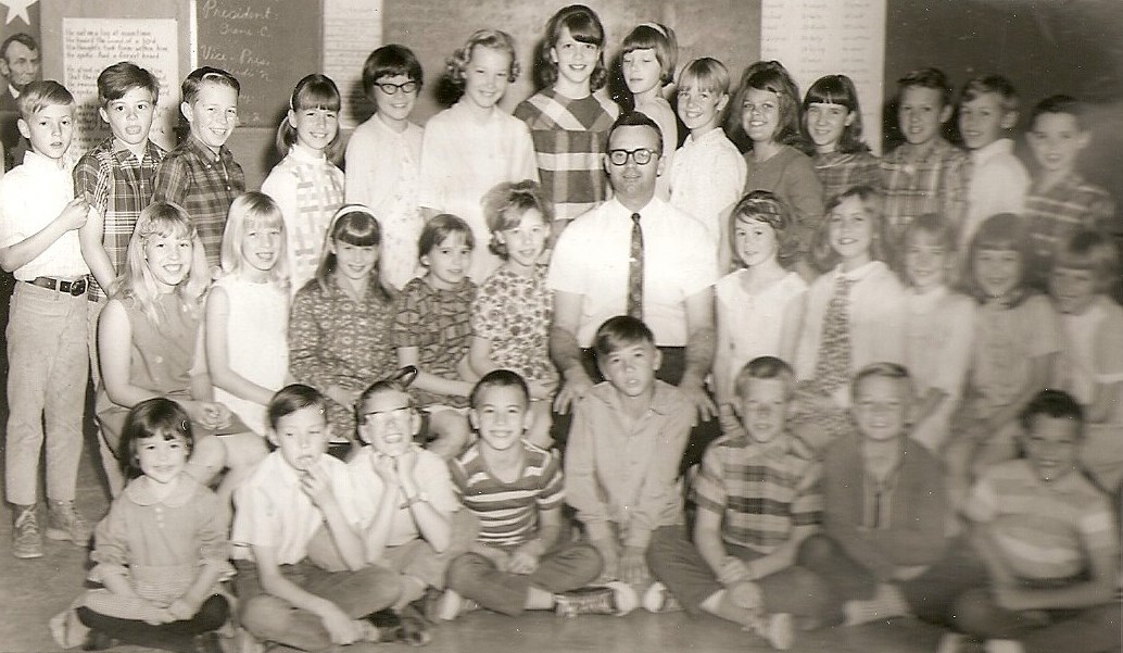 Mr. Raymond Gentry's 1967-1968 fourth grade class