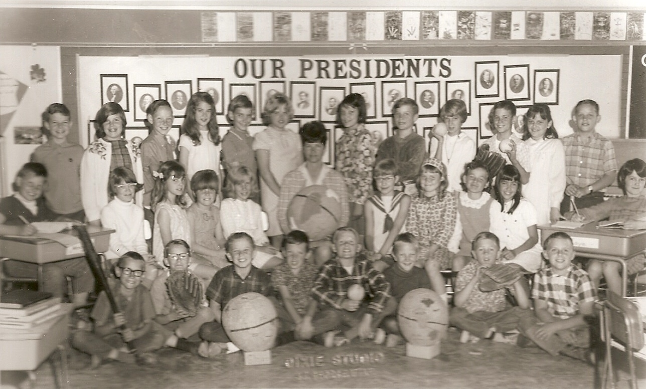 Mrs. Edna Mae Sampson's 1967-1968 fourth grade class