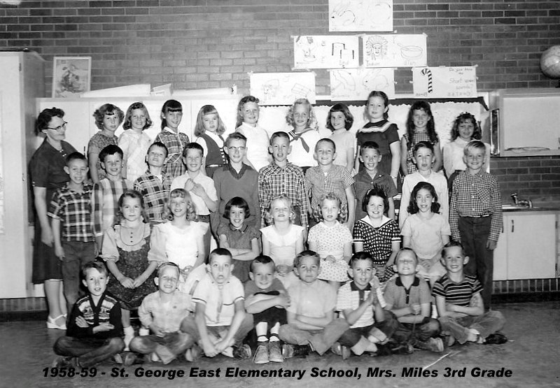 Mrs. Ruth Miles' 1958-1959 third grade class at East Elementary School