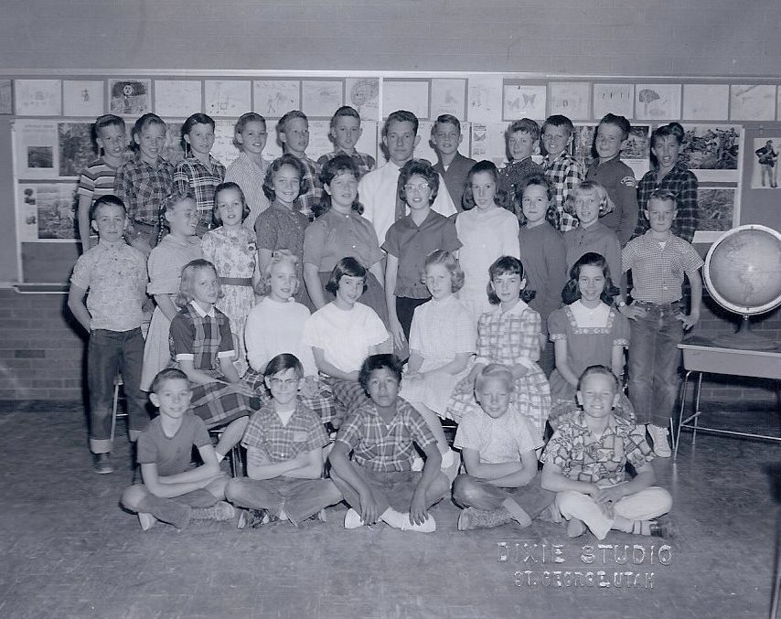 Mr. Lloyd Graff's 1961-1962 fifth grade class at East Elementary School