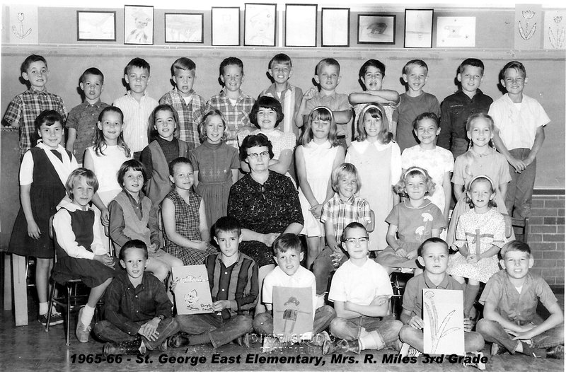 Mrs. Ruth Miles's 1965-1966 third grade class at East Elementary School