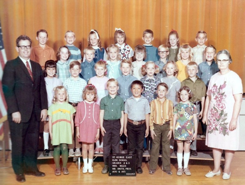 Mrs. Ruth Miles's 1970-1971 second/third grade class at East Elementary School