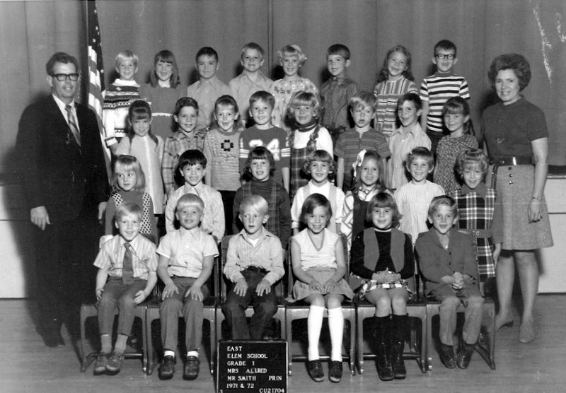 Mrs. Elaine Allred's 1971-1972 first grade class at East Elementary School