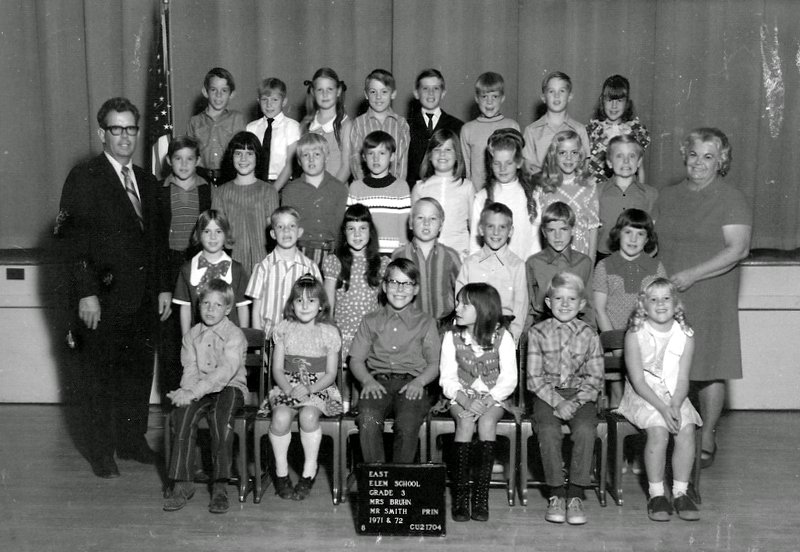 Mrs. Lorna Bruhn's 1971-1972 third grade class at East Elementary School
