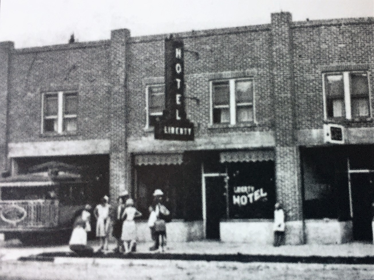 Front of the Liberty Hotel in St. George about 1928