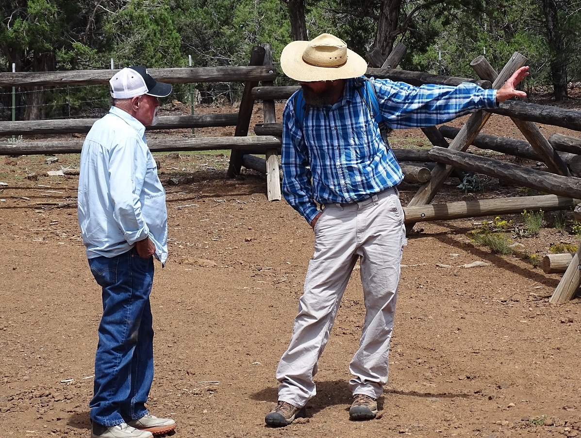Milt Hokanson and Greg Woodall having a discussion at the Nampaweap trailhead