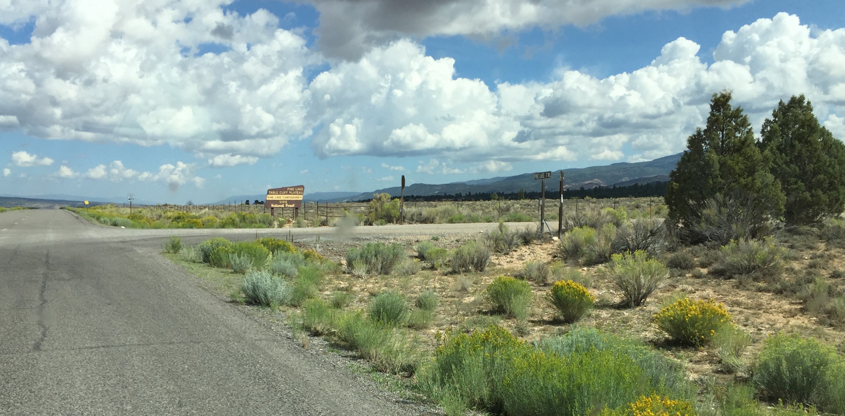 The turnoff from UT Highway 22 to Forest Service Road 132
