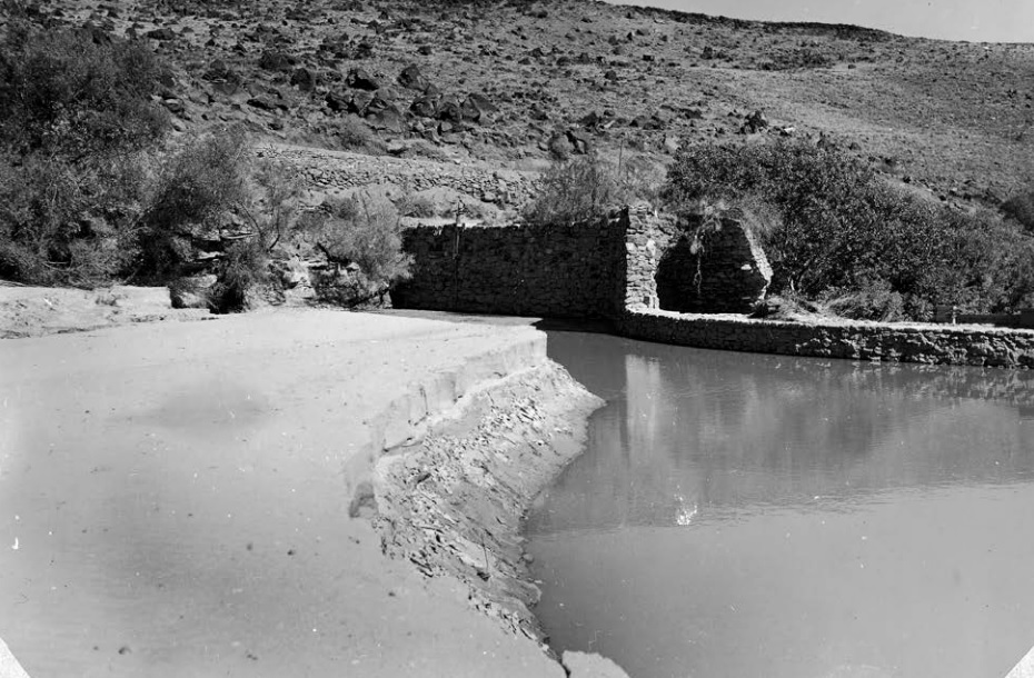 Portion of the upstream face of Shem Dam, showing the 1955 flood damage