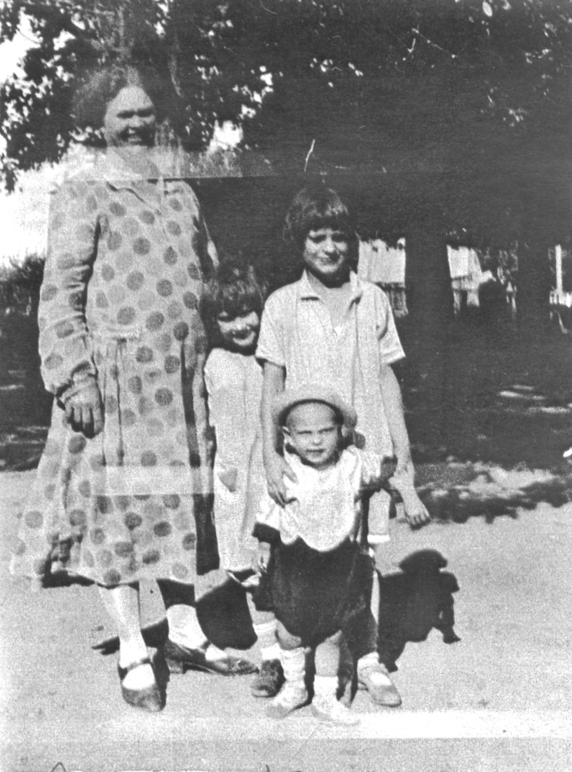 Rhoda Prince with three of her children (Vada, Fern, and Darce)