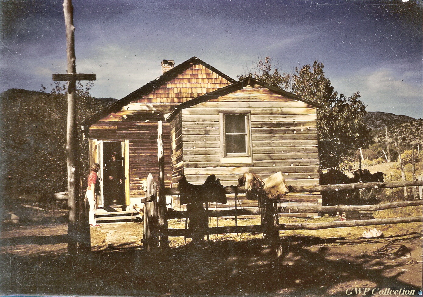 Reed & Doneva Prisbrey's farm home on Ash Creek southeast of New Harmony
