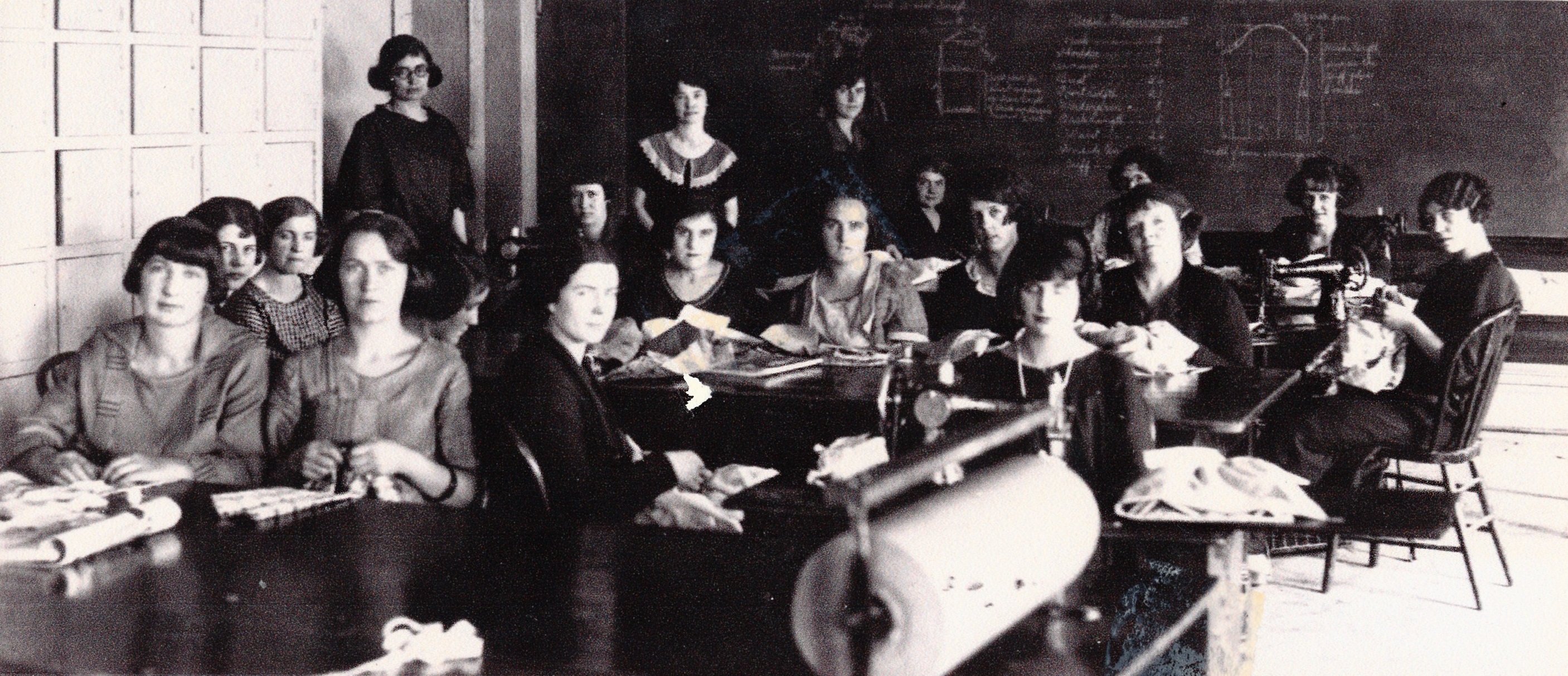 A home economics class at the Dixie Academy in 1926