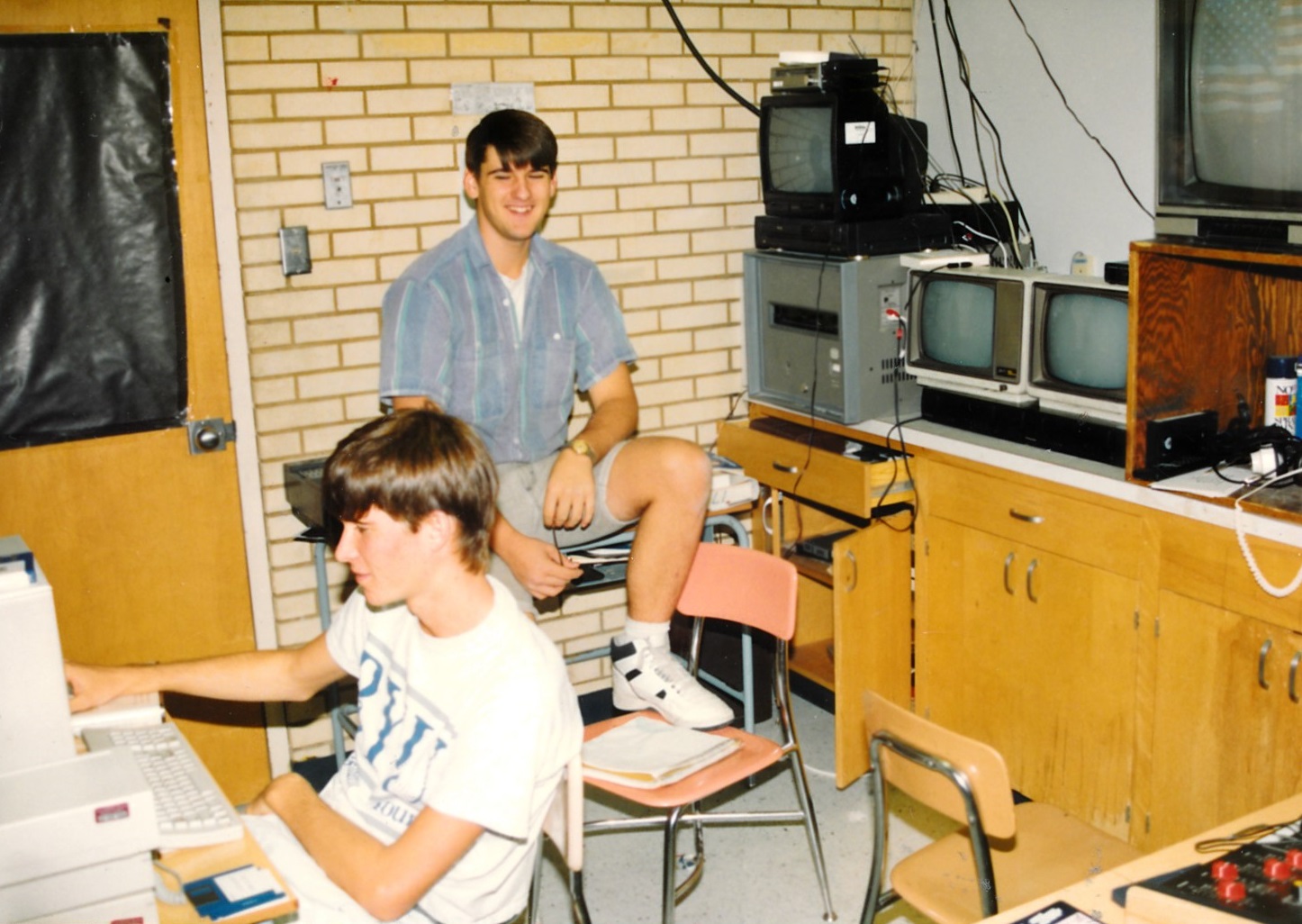 Students in the video editing room at Dixie High School