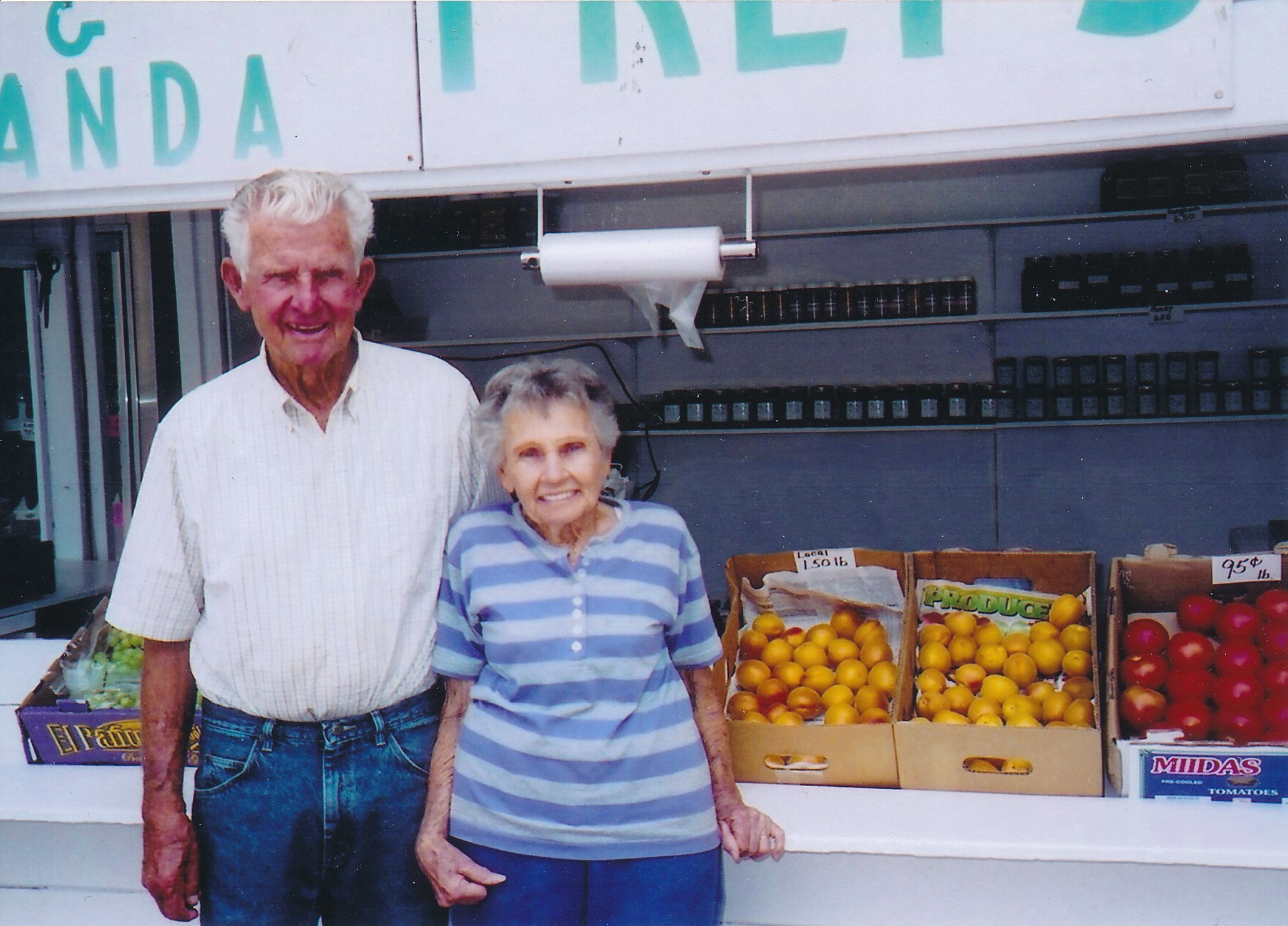 Landon & Wanda Frei in front of Frei's Fruit Market