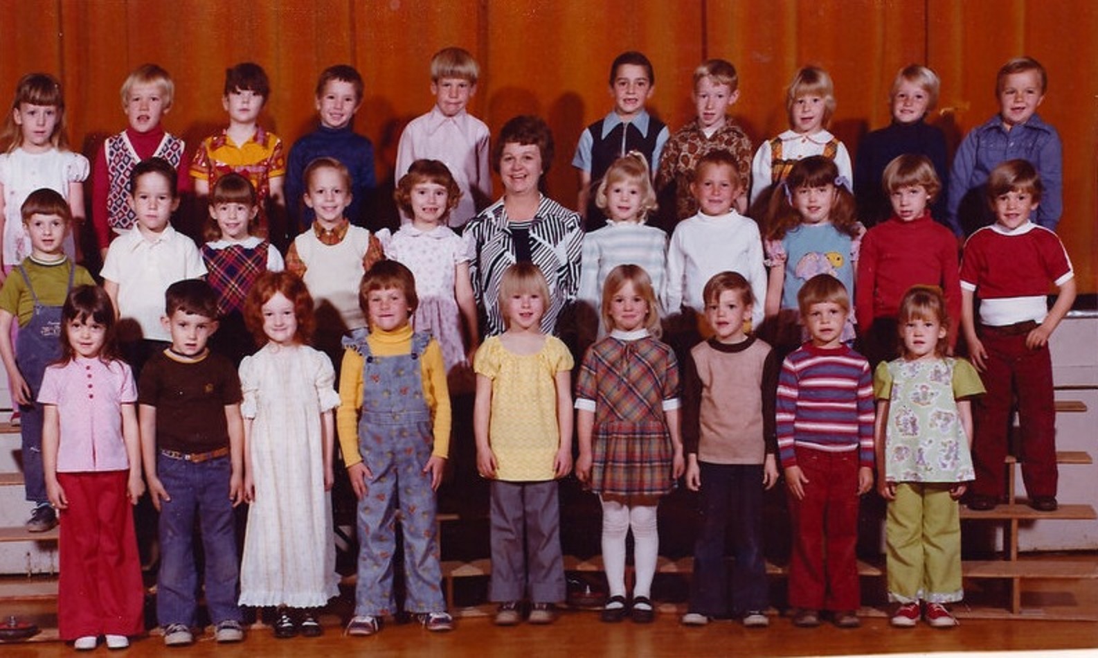 Mrs. Elma Ann Snow's 1974-1975 kindergarten class at East Elementary School