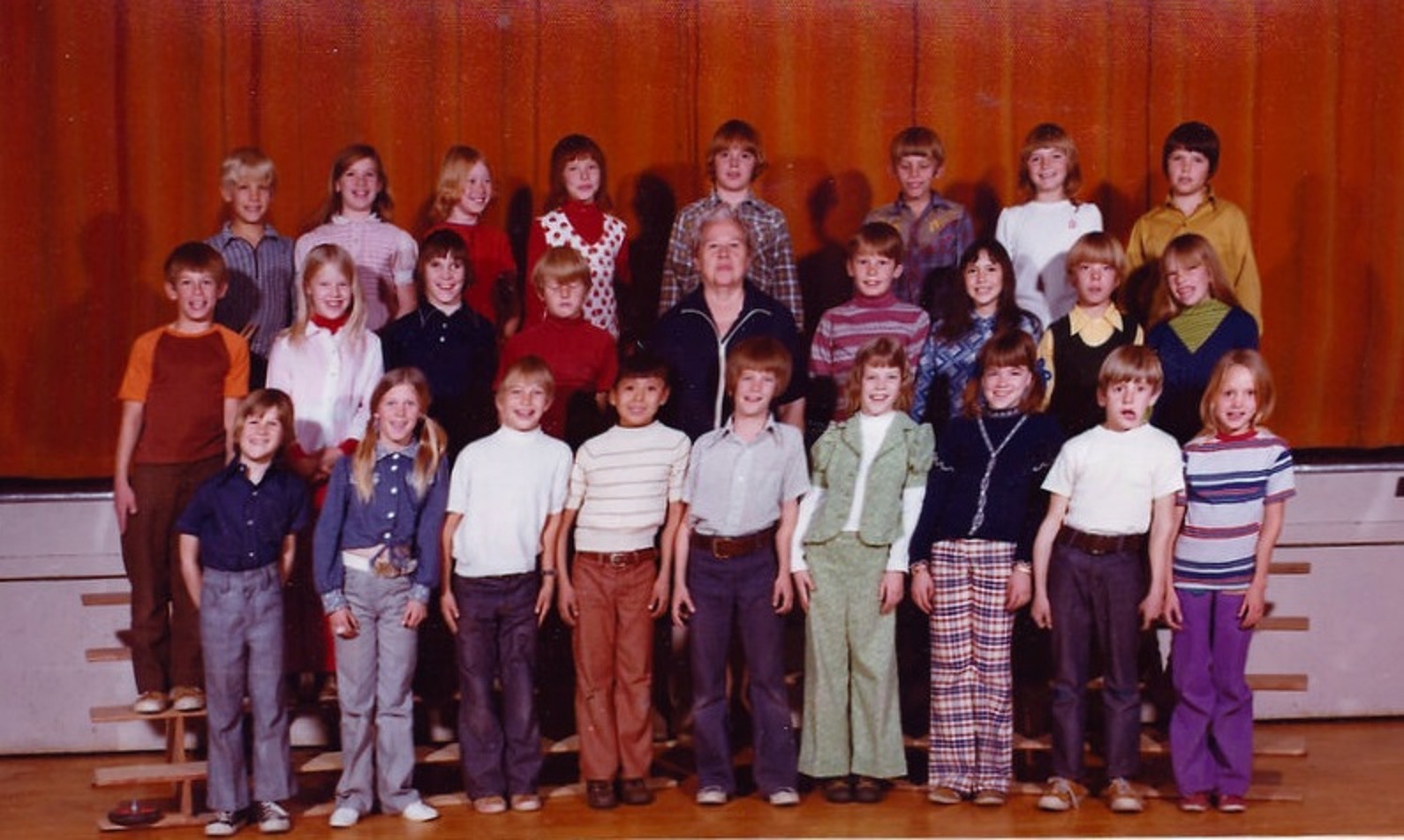 Mrs. Virginia Boyack's 1974-1975 fourth grade class at East Elementary School